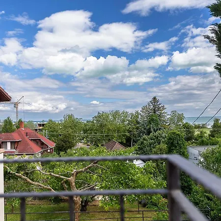 Olgi Milla * Balatonalmádi