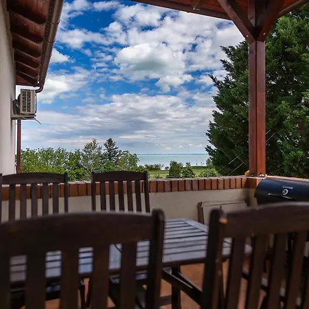 Olgi Milla Balatonalmádi