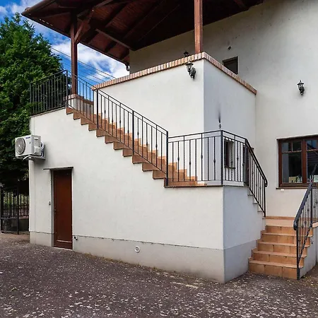 Olgi Milla * Balatonalmadi