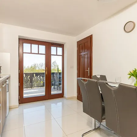 Apartment Olgi Milla *